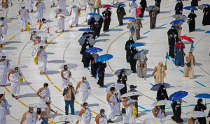 السعودية: تطعيم العاملين في الحرم المكي بلقاح كورونا