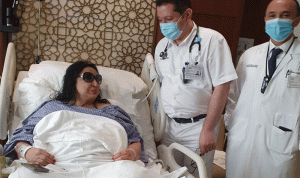 سميرة توفيق تجري عملية في القلب (صور)