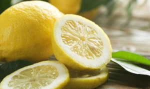رغم فوائده المذهلة.. آثار جانبية مفاجئة لتناول الليمون