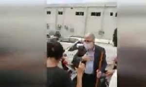 بالفيديو- طرد وزير التربية من شوارع بيروت: “استقيل”