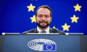 نائب رئيس البرلمان الأوروبي: يقلقني ربط مساعدة لبنان بشروط فرنسا