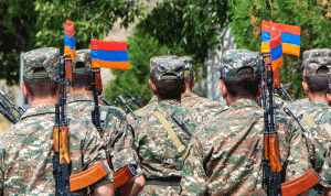“الدفاع الأرمينية” تنشر لقطات لتراجع القوات الأذربيجانية