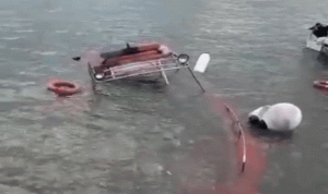 غرق 3 زوارق في ميناء الصيادين في البترون