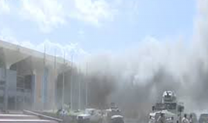 مع وصول الحكومة اليمنية الجديدة… 3 انفجارات تهز مطار عدن