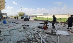 بعد تفجير مطار عدن… رئيس الوزراء: سننتصر في هذه المعركة