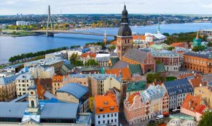 رئيس وزراء لاتفيا: على الاتحاد الأوروبي مساءلة روسيا