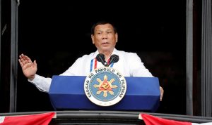 الرئيس الفلبيني لواشنطن: لتزويدنا باللقاحات أو رحيل قواتكم
