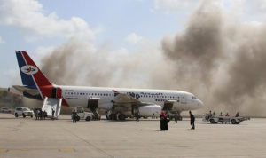 استهداف مطار عدن… خبراء من إيران ولبنان وراء صواريخ الحوثيين!