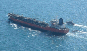 إيران تحتجز سفينة أجنبية في مياه الخليج