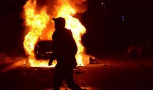 بالفيديو – قنابل مولوتوف على سراي طرابلس وقوى الأمن تحذر