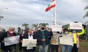 وقفة احتجاجية في صور تضامنًا مع الحراك في طرابلس