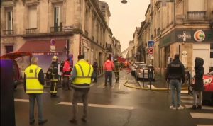 العثور على جثة امرأة إثر انفجار تسبب بانهيار مبنى في فرنسا