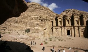 كورونا تضرب سياحة الأردن وتضاعف الأزمة الاقتصادية