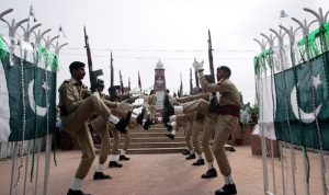 باكستان تعاقب أفرادا بالجيش بعد فرار عضو في “طالبان”