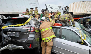 في تكساس… قتلى وجرحى بحادث تصادم أكثر من 130 سيارة! (فيديو وصور)