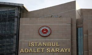 تركيا تسجن 4 من العاملين في صحيفة موالية للأكراد