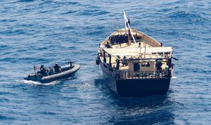 البحرية الأميركية تضبط شحنة أسلحة قبالة سواحل الصومال