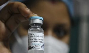 “أسترازينيكا” المنتجة في الهند لن تُعتمد بجواز سفر اللقاح