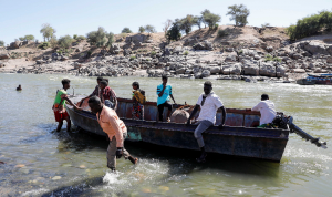 غرق مسؤولين سودانيين نتيجة سوء الأحوال الجوية