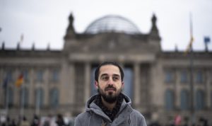 بسبب “التهديدات”.. لاجئ سوري ينسحب من الانتخابات الألمانية