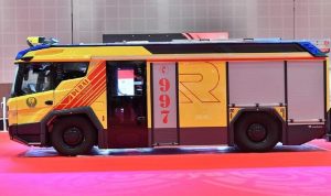 دبي تدشن أول عربة إطفاء كهربائية في الشرق الأوسط