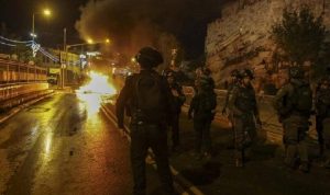 جرحى بمواجهات بين فلسطينيين والجيش الإسرائيلي في القدس
