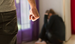العنف الأسري يتفشّى بـ”صمت”: زيادة بنسبة 200 في المئة!