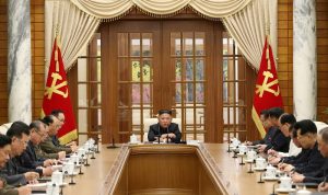  لا جينز ولا أفلام ولا قصّات غريبة… قيود جديدة بكوريا الشمالية