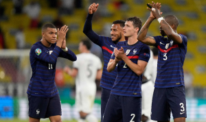 خلاف تسبب بخروج فرنسا من كأس أوروبا؟