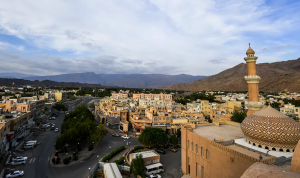 سلطنة عمان تمنح المستثمرين الأجانب إقامة لمدة 10 سنوات