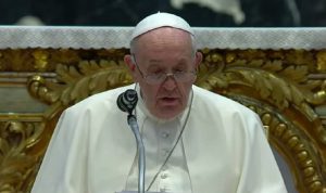 البابا فرنسيس: فليجعلنا الروح القدس صانعين للسلام بأوكرانيا