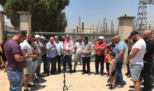 اعتصام تحذيري لأهالي البقاع الأوسط أمام كهرباء لبنان-زحلة