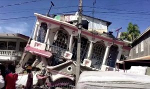 ارتفاع عدد ضحايا زلزال هايتي إلى 1297 قتيلا