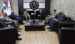 سلسلة استقبالات لقائد الجيش في اليرزة