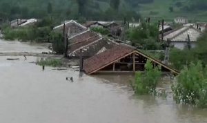 الفيضانات تجتاح كوريا الشمالية وإجلاء آلاف السكان