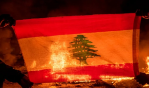 مؤشرات تنذر بتعمق الأزمة في لبنان عام 2022