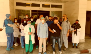 موظفو مستشفى صيدا الحكومي مستمرون بإضرابهم