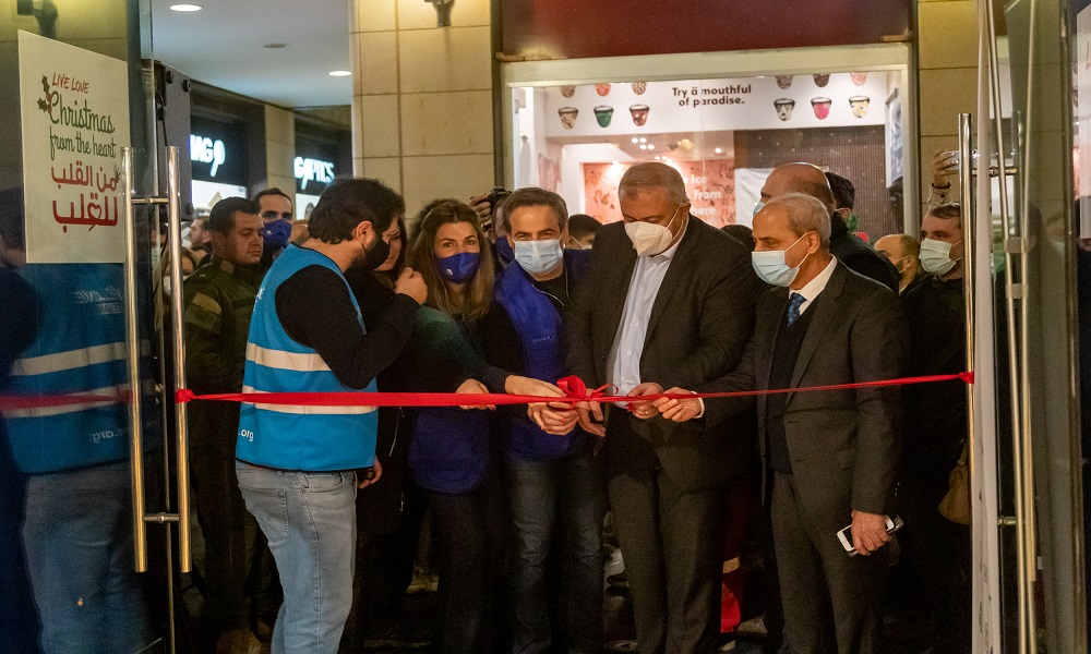 مؤسسة رينه معوض تفتتح و”LIVE LOVE” سوق الميلاد في أسواق بيروت (صور)