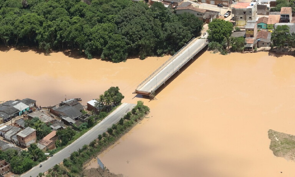 في البرازيل… نزوح الآلاف بسبب فيضانات شمال شرق البلاد