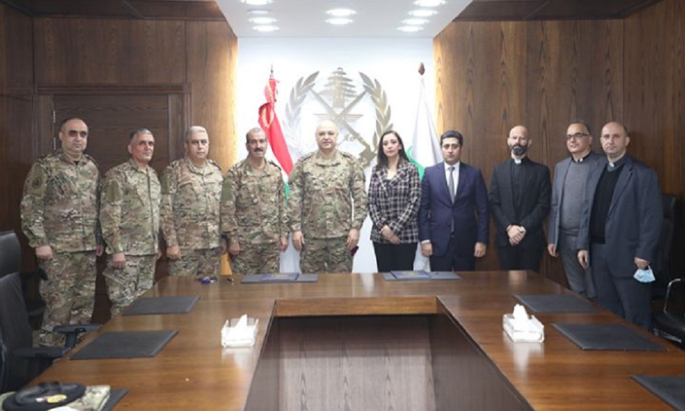 توقيع اتفاقية تعاون بين الجيش وجامعة الحكمة