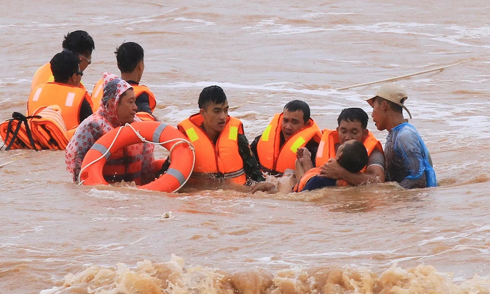 الفيضانات تشرّد الآلاف في ماليزيا