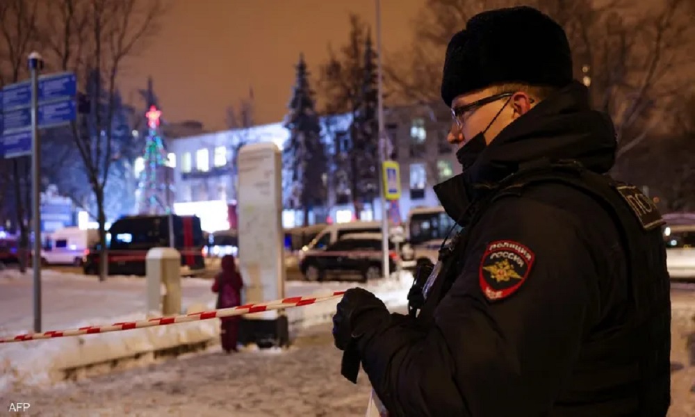 بسبب الكمامة… مسلح يقتل شخصين في روسيا