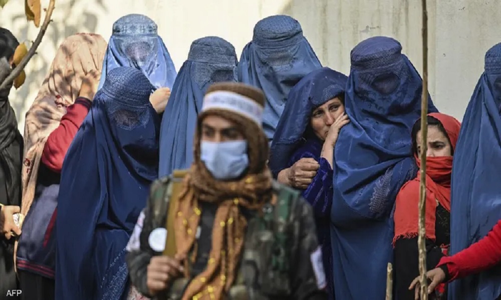طالبان: لا نساء على شاشات أفغانستان بلا نقاب