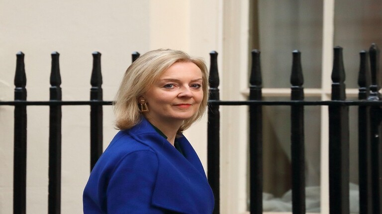 اتهام وزيرة الخارجية البريطانية بتبديد المال العام