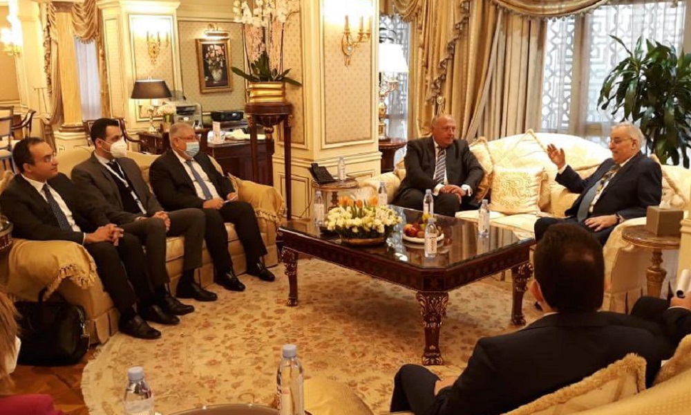 لقاء لبناني-مصري في الكويت