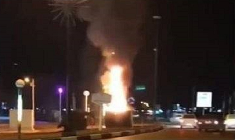 إحراق تمثال قاسم سليماني في إيران (فيديو)