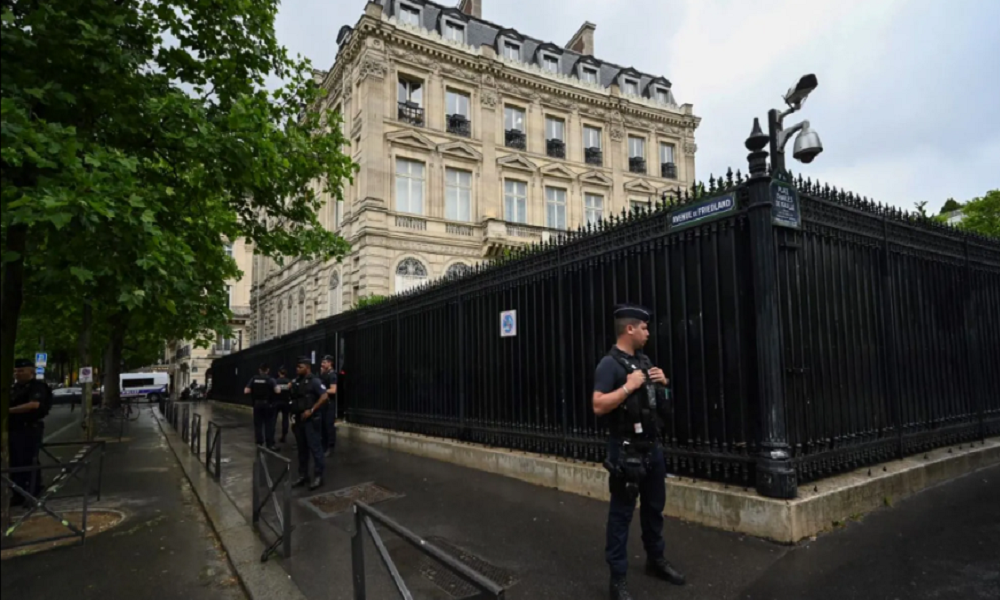 مقتل حارس أمن في سفارة قطر بباريس