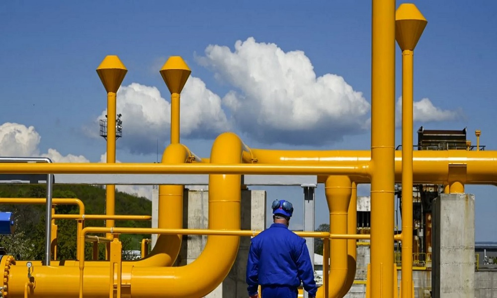 تعليق عبور الغاز الروسي من أوكرانيا إلى أوروبا
