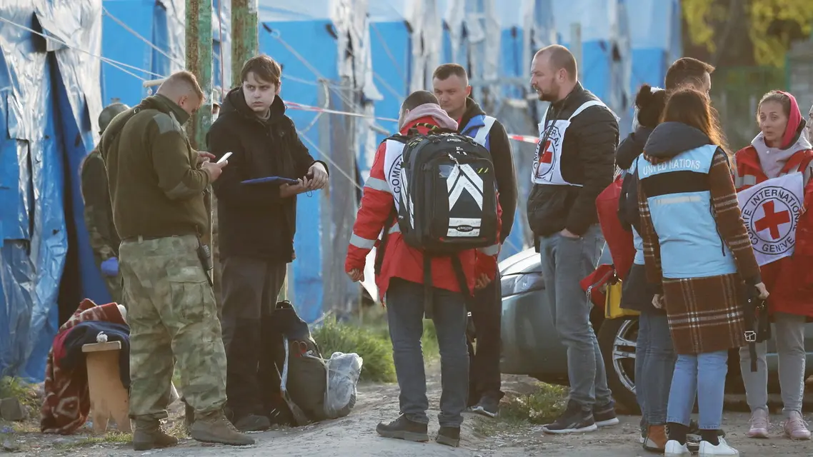 أوكرانيا: إجلاء كافة المدنيين من مصنع “آزوفتسال”