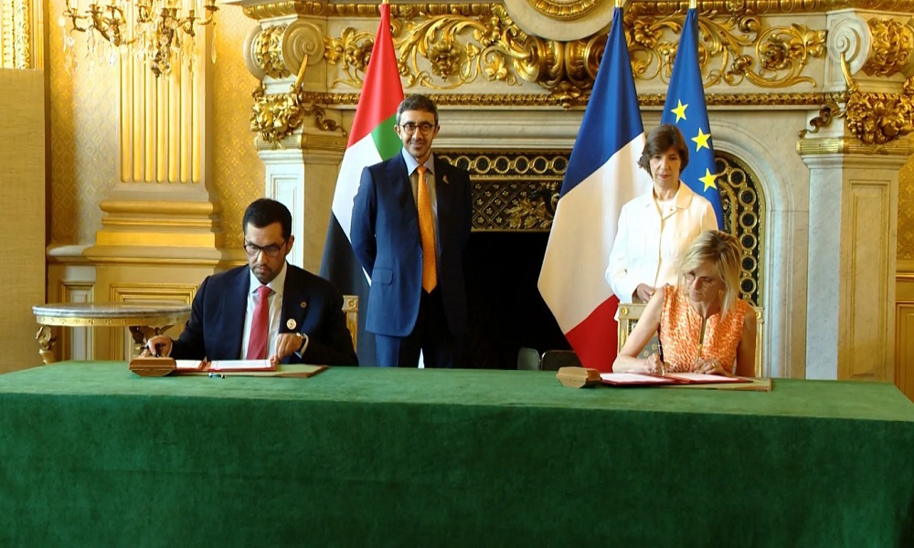 الإمارات وفرنسا توقّعان اتفاقية لتعزيز فوائد العمل المناخي
